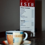 Cafétasse und Speisekarte
